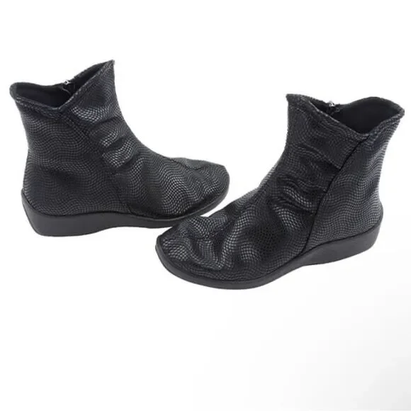 ARCOPEDICO Women’s Croc Shoes in the Size 41/9.5-10 US Size in Black Color - Picture 11 of 16